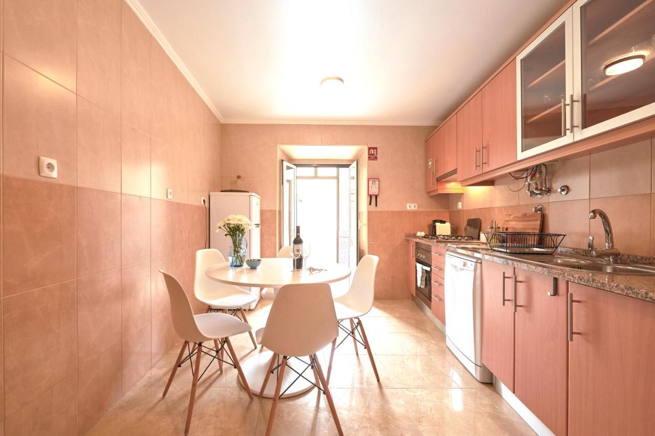 Idyllic Lisbon Apartments With Amazing Courtyard, By Timecooler מראה חיצוני תמונה